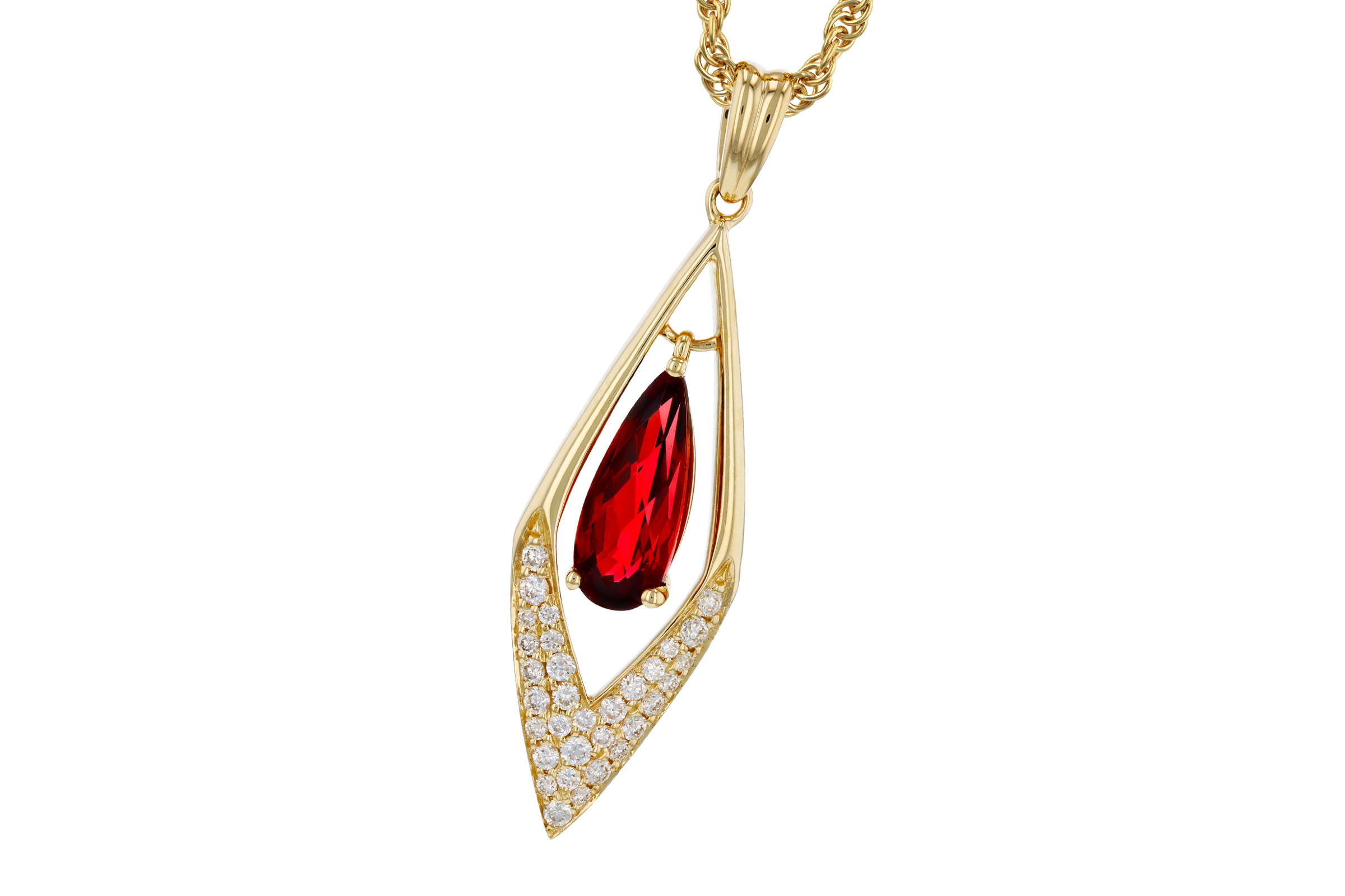 D285-02018: NECK .93 GARNET 1.10 TGW (10x4MM GAR)